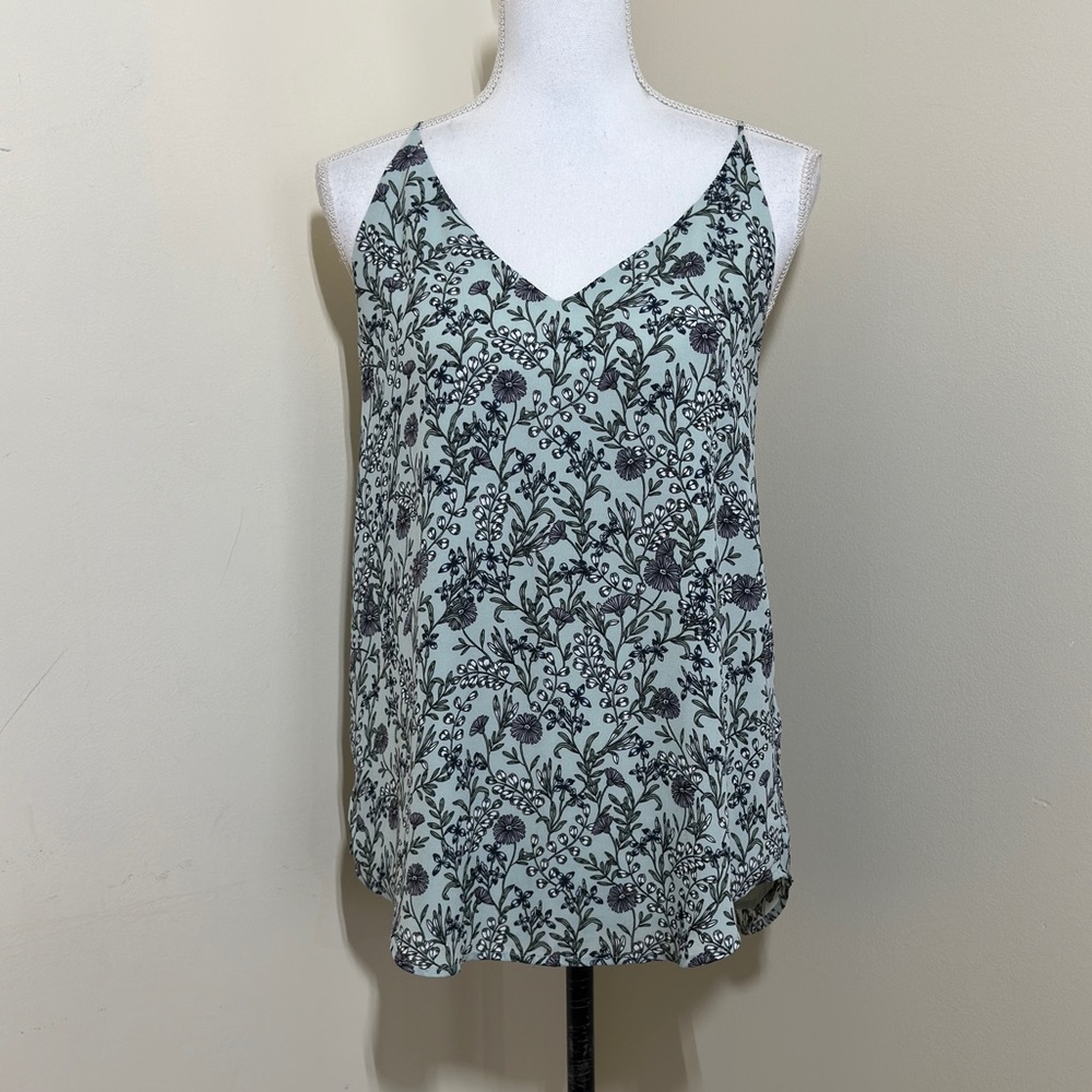 Loft || Woman’s spaghetti straps Blouse like new size Small